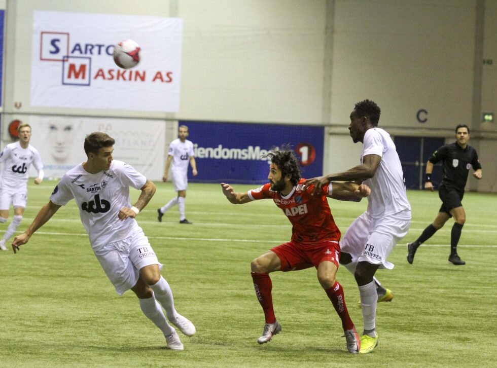 Adem Güven kom inn etter pause, og bidro til å sette ytterligere press på Øygarden. Dessverre hjalp det ikke, og kampen ebbet ut 1-1.