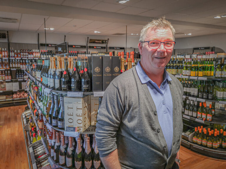 Dette er topplista over Vinmonopolets utslag som økte mest i oktober. Her er Kongsvinger på tredjeplass. Men hvis vi legger sammen alle månedene i år og sammenligner med samme periode i fjor, er det ingen tvil om hvor økningen har vært størst.