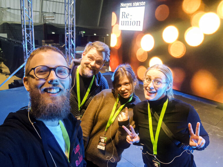 Martin Høgberget, Per Lunder, Ingjerd Engh og Linnéa Paulsen Luiijbregts er blant aktørene fra Kulturkollektivet som blir å se på scena, her fra Norges største reunion i februar.