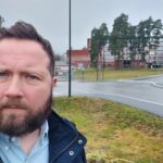 Innsender Morten Igelkjøn er nærmeste nabo til dette ulykkesbelastede krysset.