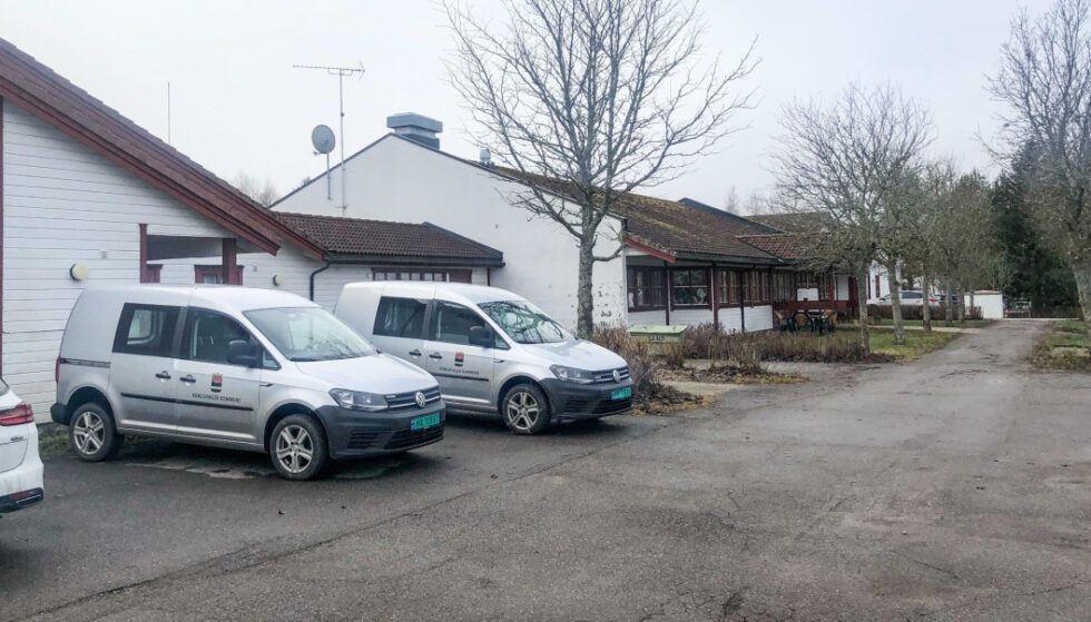 Austbo er institusjon for HDO (heldøgnsomsorgsboliger) og hjemmebaserte tjenester i Austmarka omsorgsenhet.