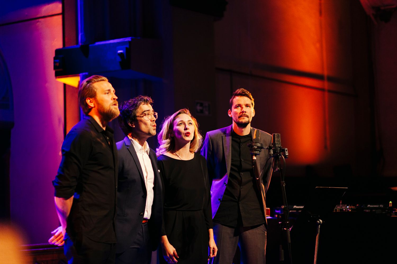 Når Gaute har litt fritid, spiller han i et slags nynorsk coverband med skuespillerne Tobias Santelmann, Marie Blokkhus, og Herman Sabado kalt The Young Suffering Ensembla.