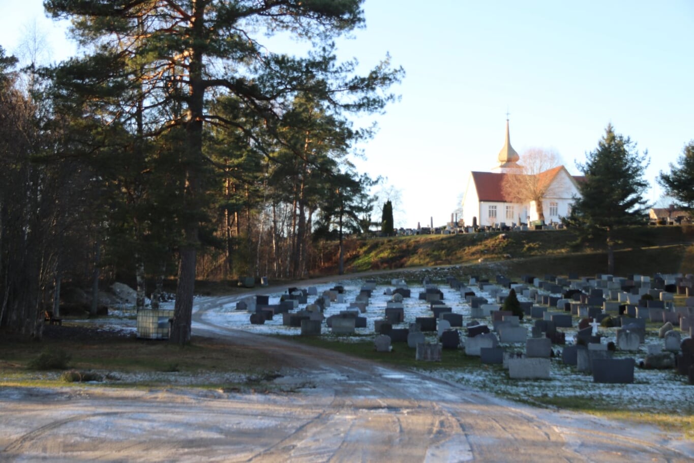 Over nyttår likestilles kistegravferd og kremasjon som gravferdsformer.