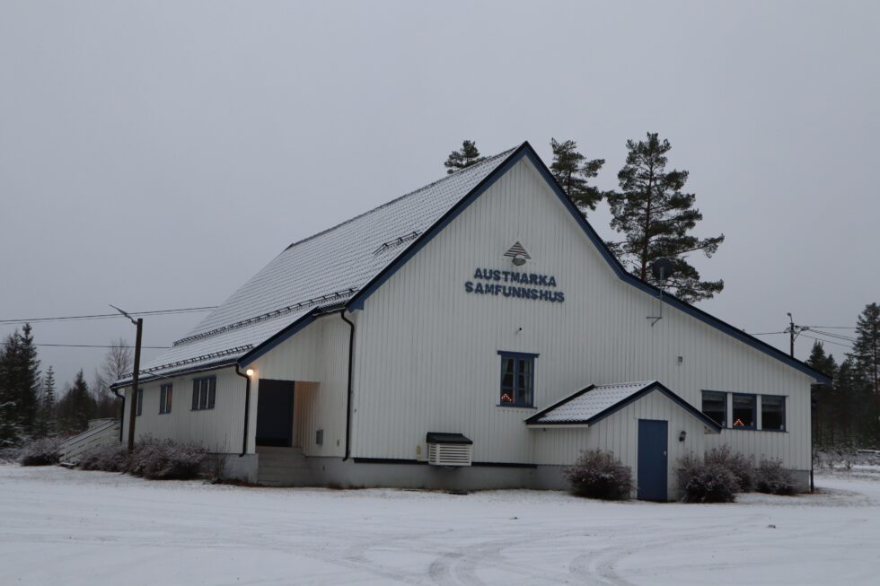 På Austmarka har samfunnshuset stort sett stått tomt siden koronastengingene ble innført i marsmåned.