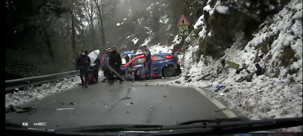 Her ble det bråstopp for Ole Christian Veiby i hans debut i WRC-klassen.