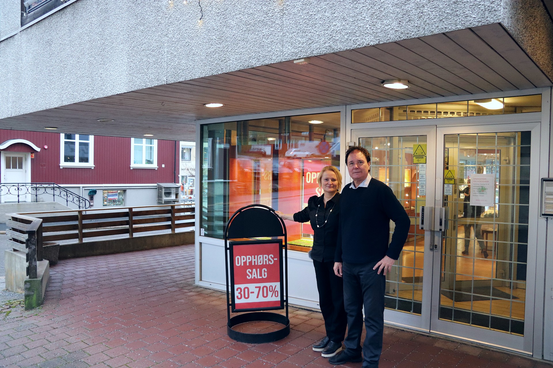 Inngangen gullsmedverkstedet blir mot Jernbanegata. Den andre delen av lokalene i Glommengata leies ut.