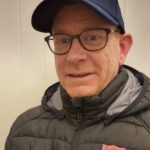 Tony Bekkengen, daglig leder i Frelsesarmeens rusomsorg, kan smile over 30.000 kroner i hjelpemidler.