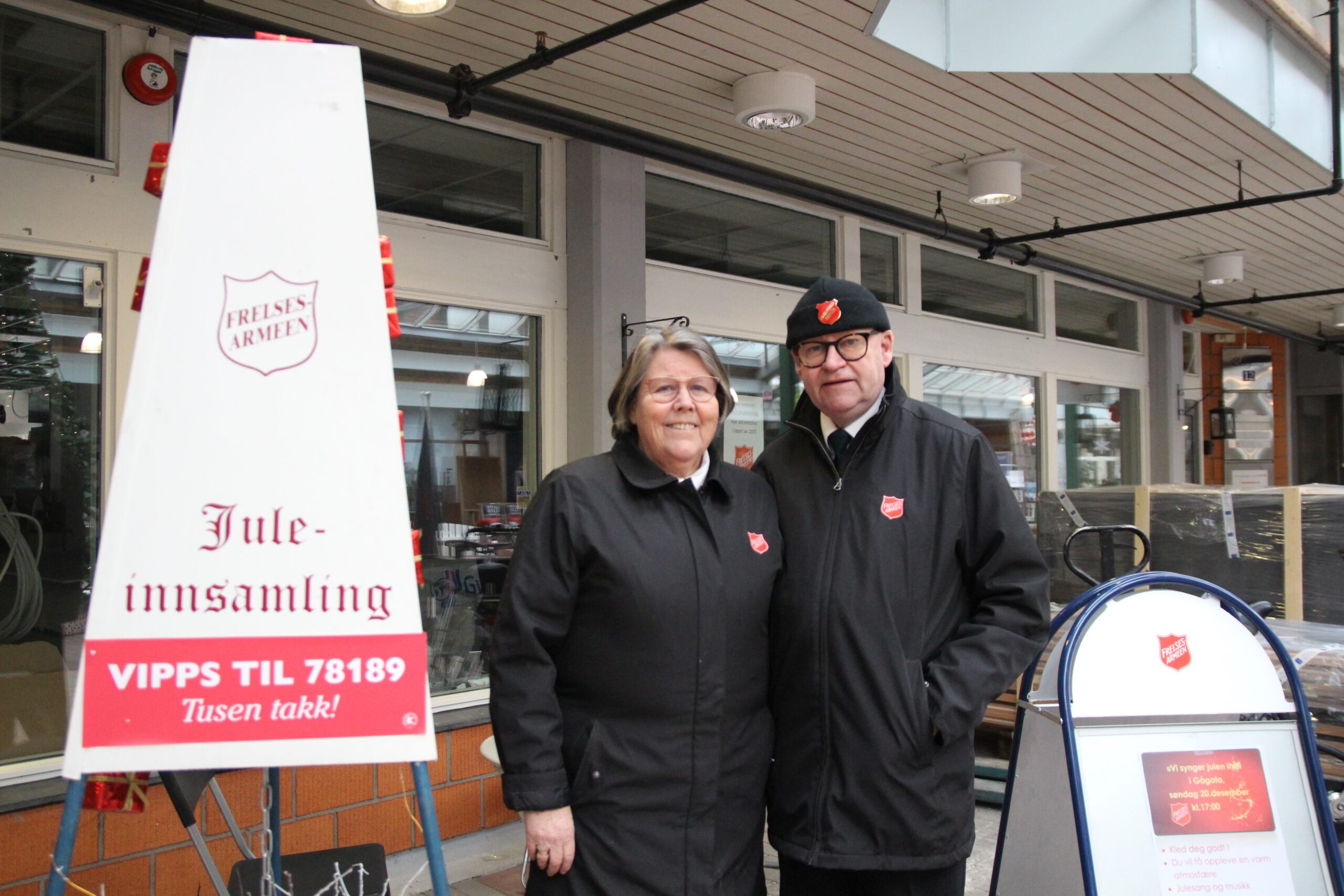 Anne Beth og Leif Erling Fagermo samler inn til jul.