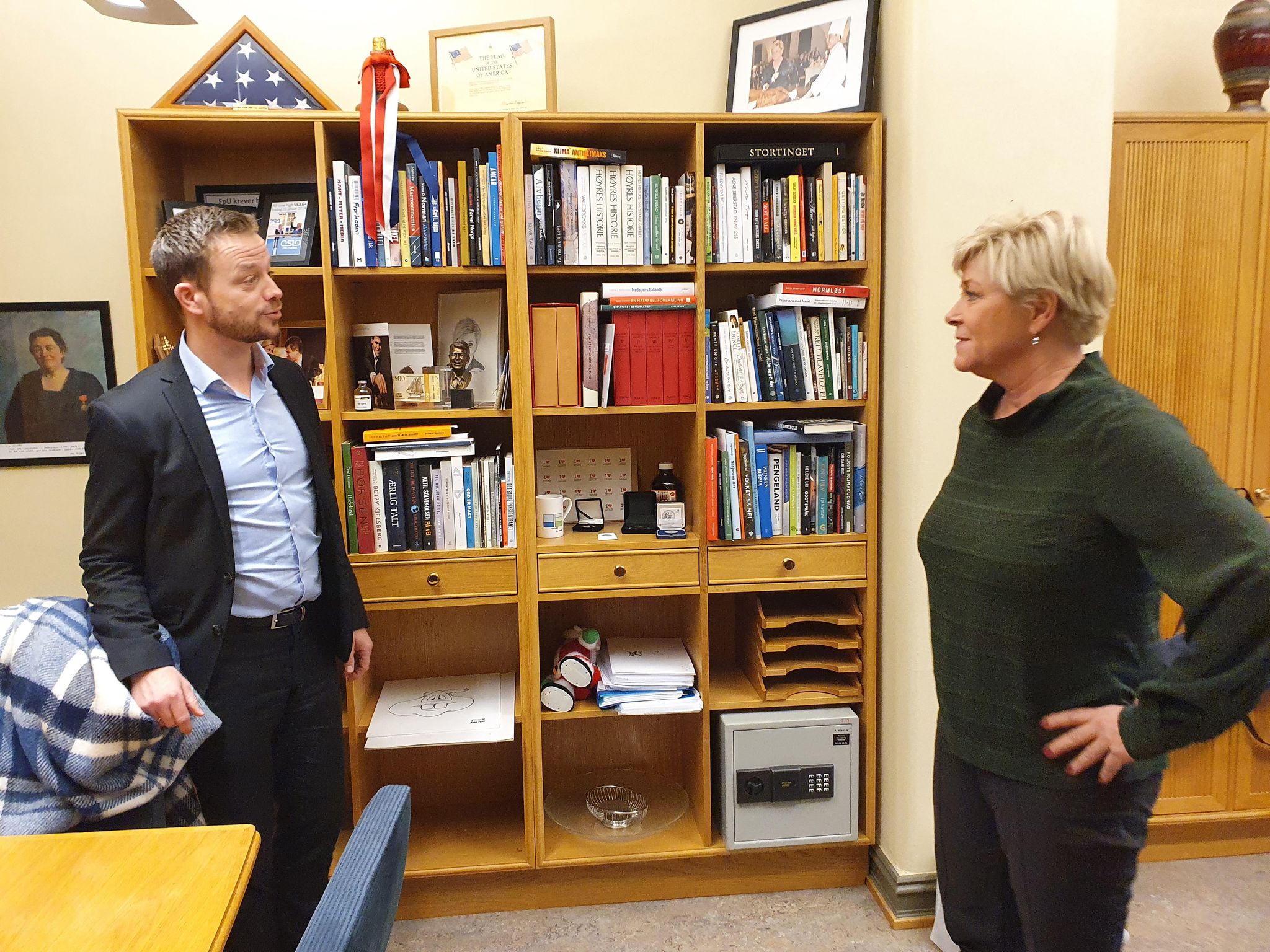 Det var Frp-dronningen Siv Jensen som ringte Lars Joakim og tilbød han jobben som statssekretær på Statsministerens kontor.