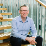 Jon Kristiansen, regiondirektør NHO Innlandet, gleder seg over nedgangen i antall konkurser.