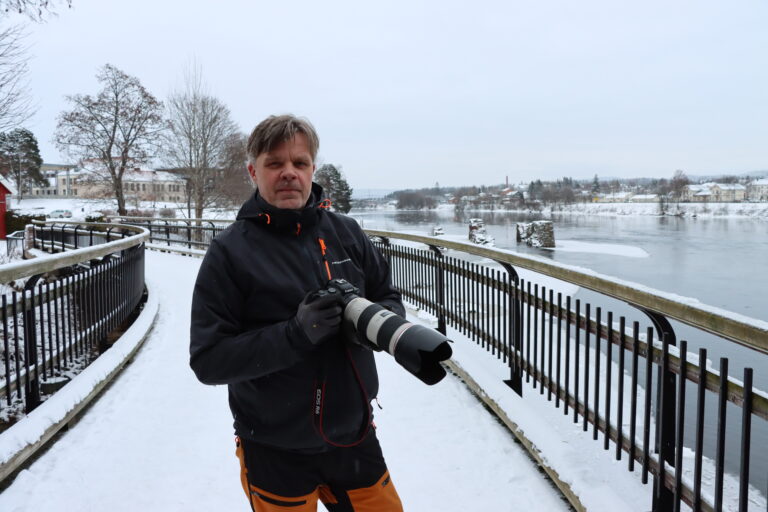 Tom Jørgensen bruker mye tid med kameraet. Sannsynligvis har du sett flere av bildene hans.