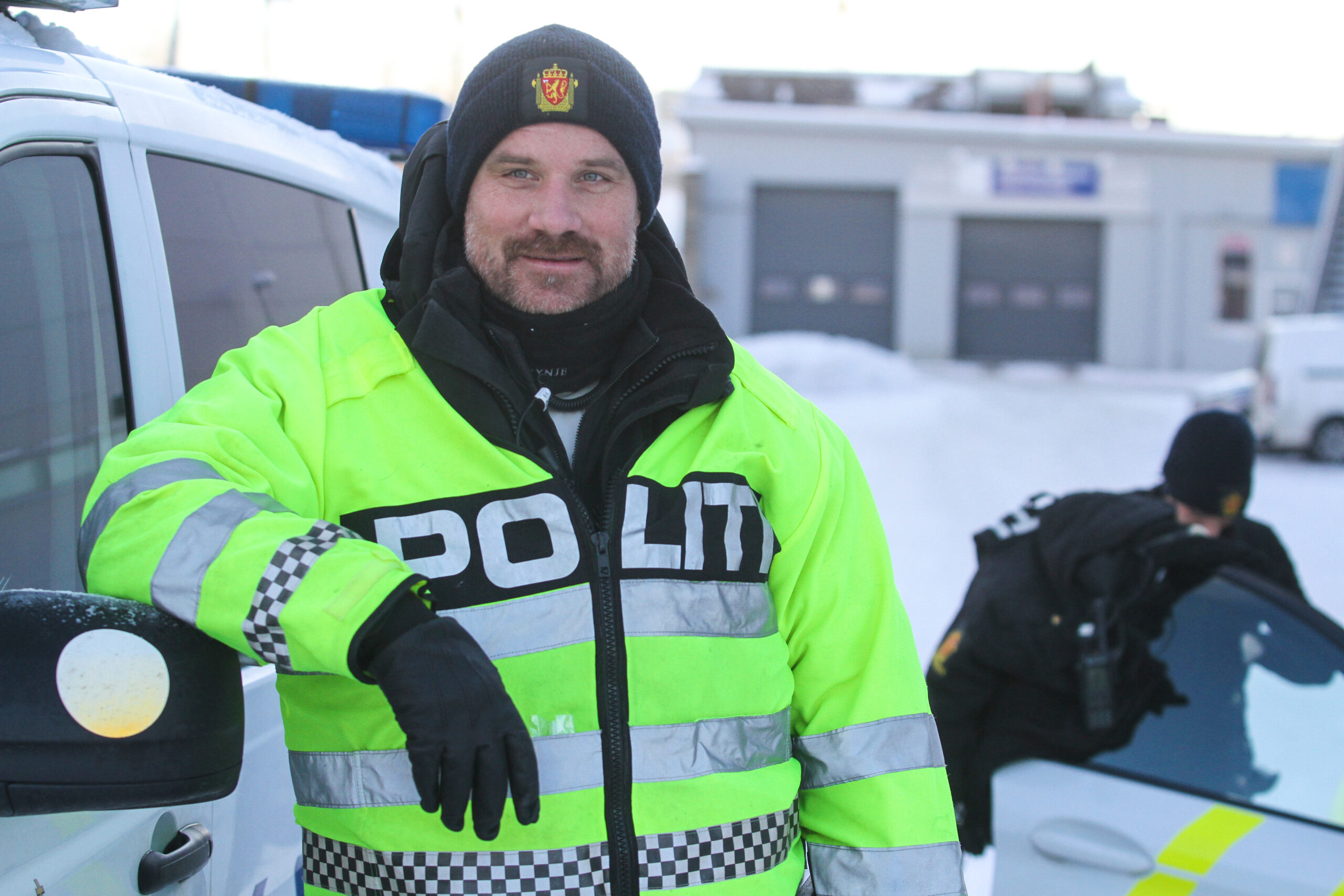Håkon Beck i UP maner bilister til å la mobilen ligge i ro under kjøring.
