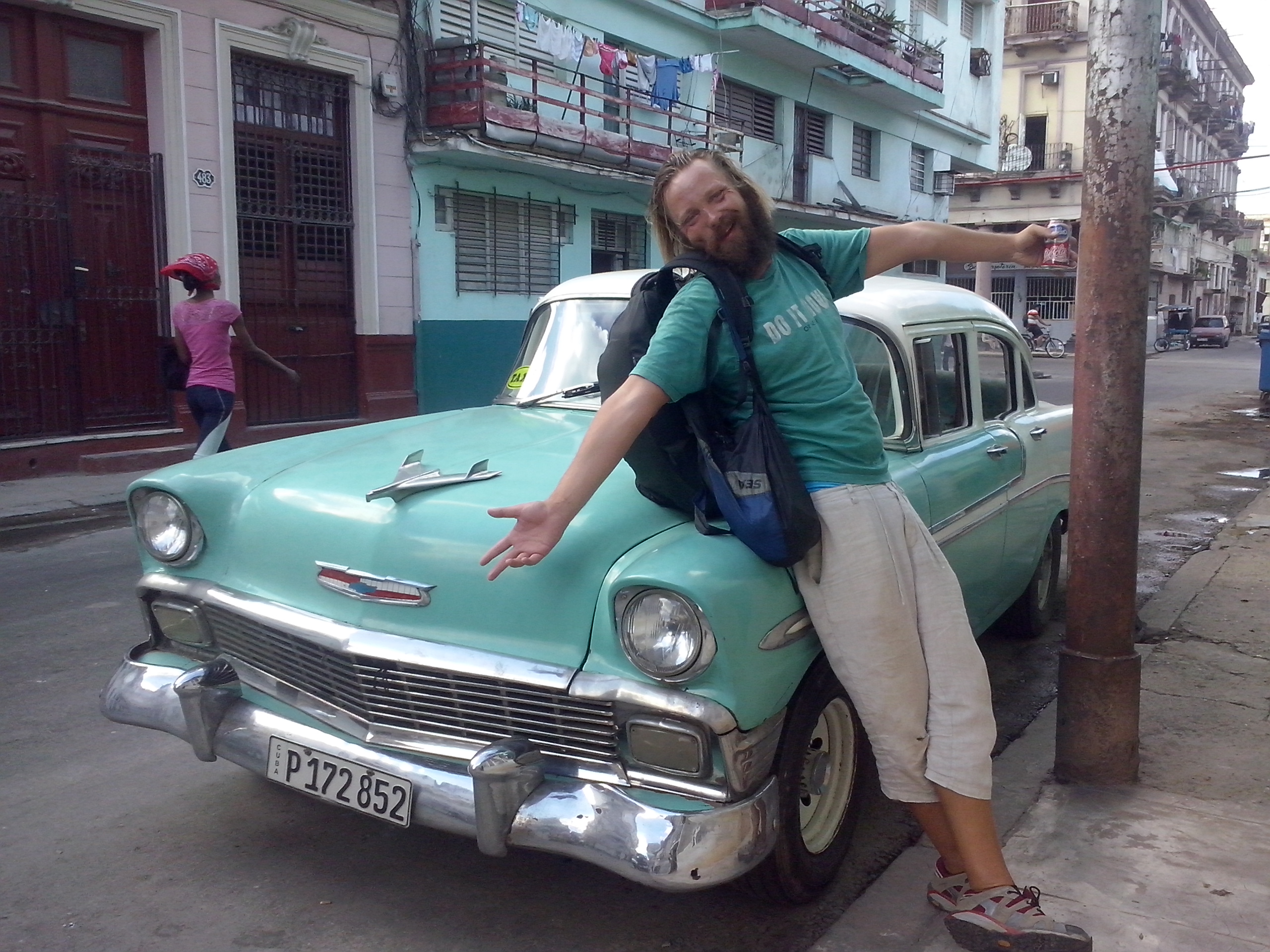 Cuba var en favoritt for Pakarinen. Her poserer han med en klassisk cubansk bil.