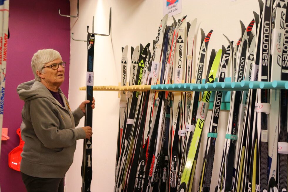 Fra venstre: Mia Bjølseth, Line Krabseth og Eirin Holmvassdal Justad er blant de frivillige i BUA Kongsvinger.