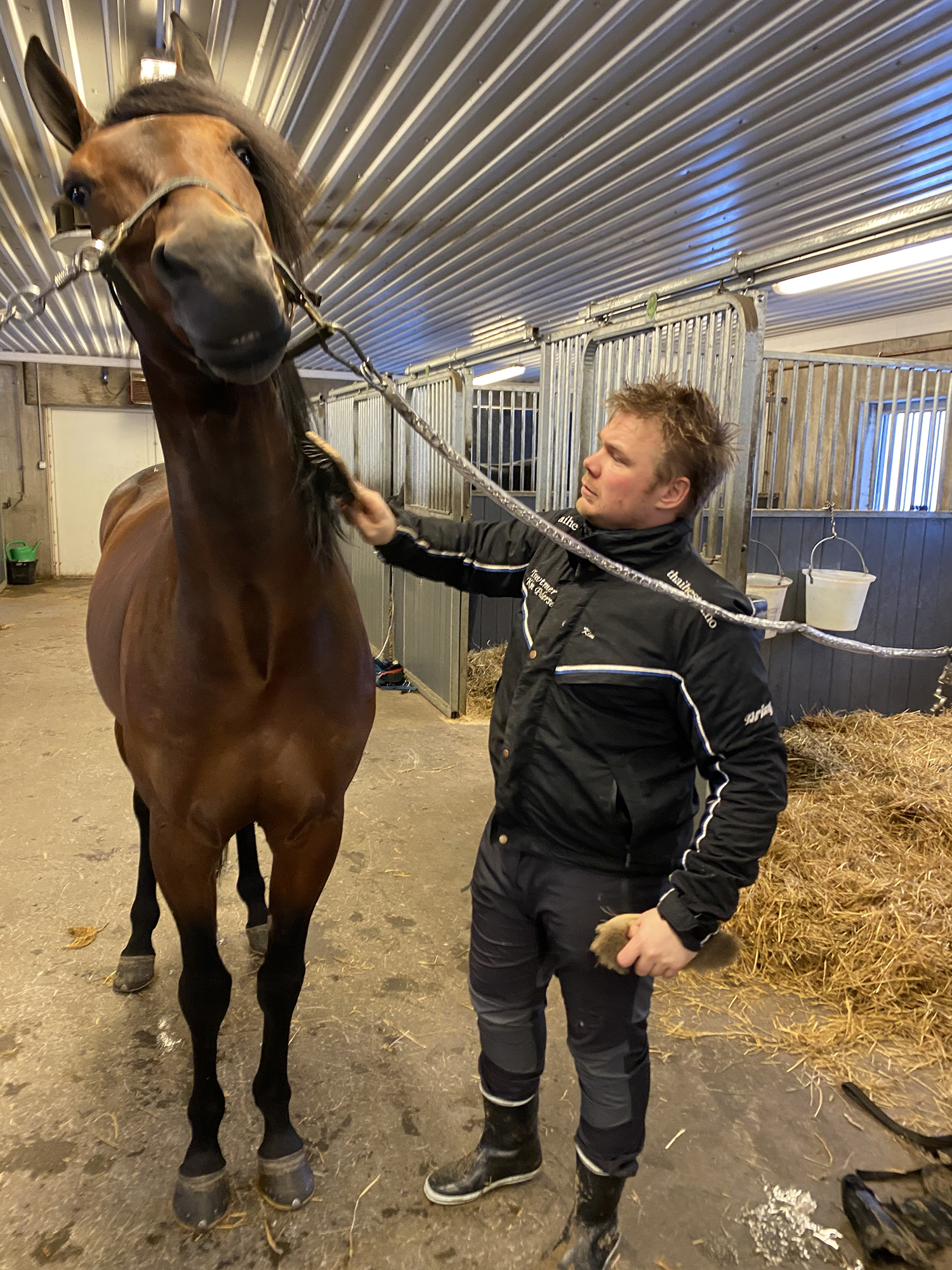 Kim Pedersen er stolt av hva superhesten High Flyer har prestert.
