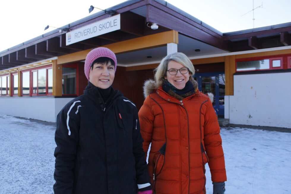 Ett av de fire foreslåtte alternativene til ny grunnskolestruktur i kommunens Skole- og Barnehagebehovsplan legger opp til å stenge Roverud barneskole. FAU-nestleder Elin Bergseth og leder Alexandra Kiesel-Bergersen sier de kan være åpne for de andre tre forslagene, men at det som innebærer å stenge grendeskolen blir mot sin hensikt.