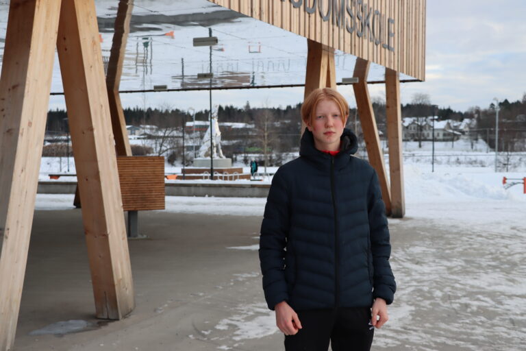 Elevrådsleder Magnus Hirch Sandvold synes ikke kommunens forslag er godt nok, og synes heller pengene kan brukes på noe annet om det ikke brukes en ordentlig sum på klassetur.