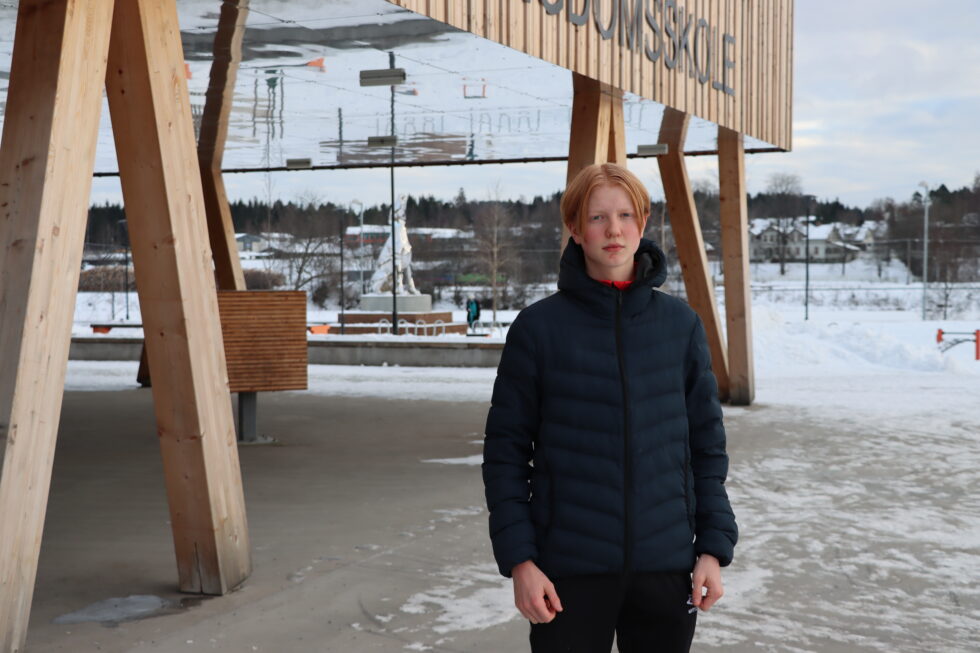 Elevrådsleder Magnus Hirch Sandvold synes ikke kommunens forslag er godt nok, og synes heller pengene kan brukes på noe annet om det ikke brukes en ordentlig sum på klassetur.
