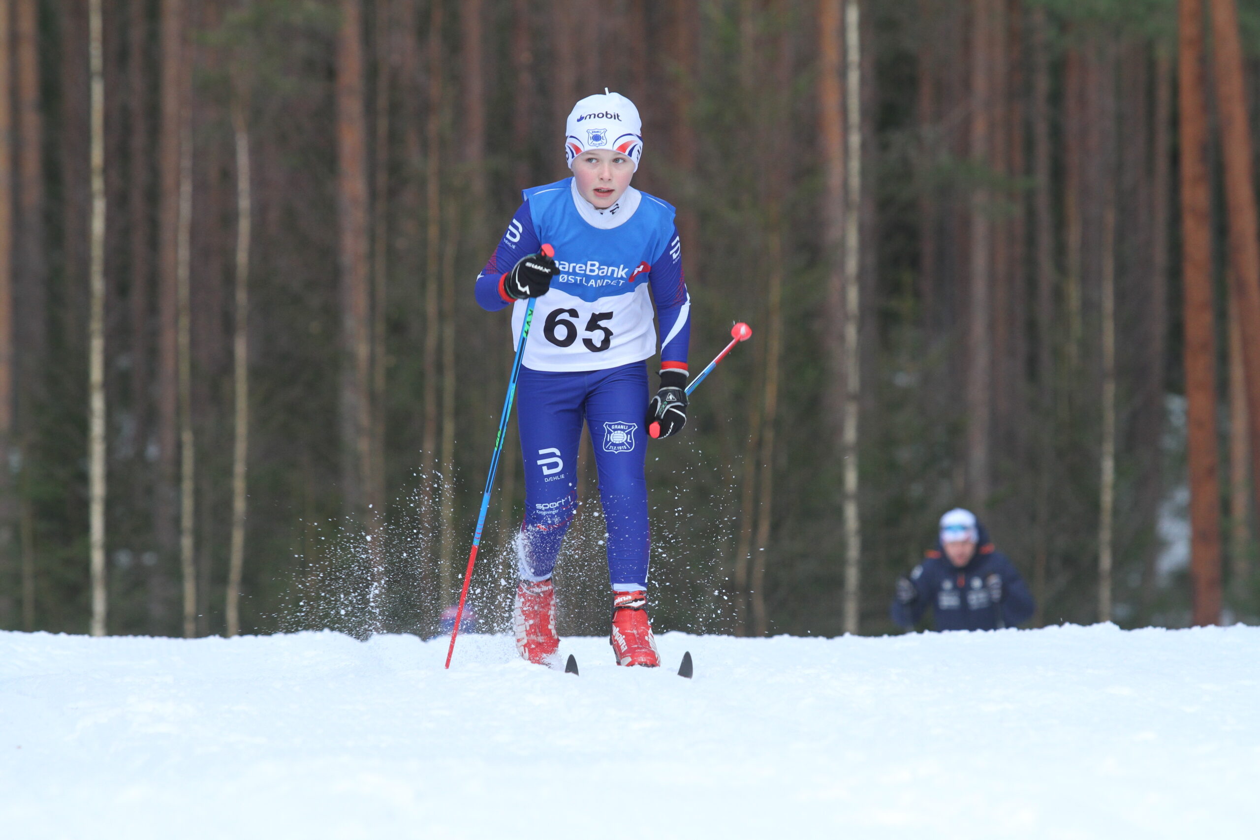 Rolv Magnus Snare Bakke gikk så snøen sprutet.