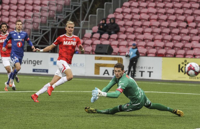 Martin Hoel Andersen og resten av KIL-gutta må vente til i mai før de kan score i seriekamper. Sesongstarten er nå flyttet til 1.-2. mai.
