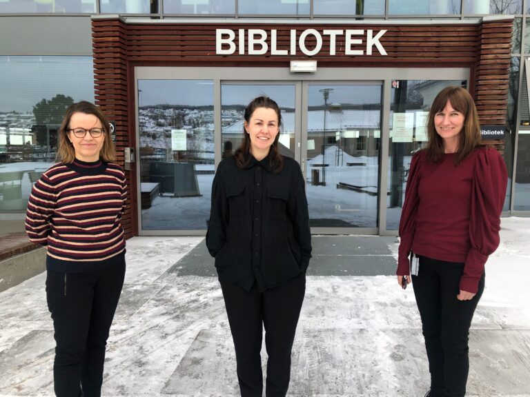 De vil sette Fake New på dagsorden. (Fra venstre) Marianne Olsen Brøntveit, Hanne Bjugstad og Stine Raaden inviterer til å øke kunnskapen vår om falske nyheter og kildekritikk.