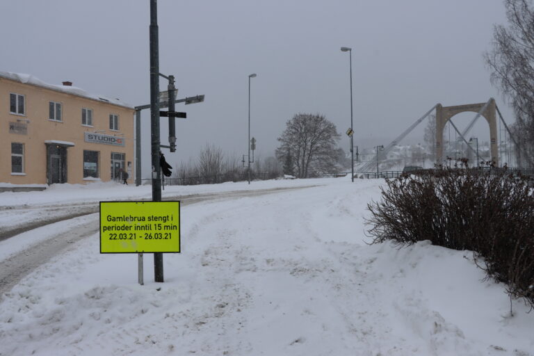 Du har kanskje sett skiltingen om at Gamlebrua vil være stengt. Dette er årsaken.