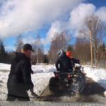 Dashbord-kameraet i bilen til en av personene på gårsdagens hundetrening fikk tatt et bilde av villmannskjøringen.