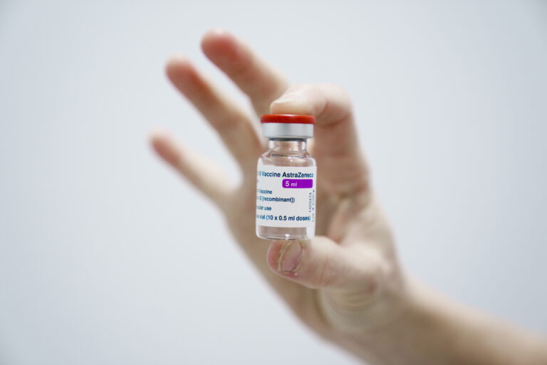 AstraZeneca-vaksinen vil fortsatt være satt på pause i Norge.