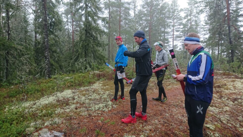 Arrangørene dro ut på en kombinasjon av treningsøkt og stolpe-innsamling når fjorårets jakt var over.
