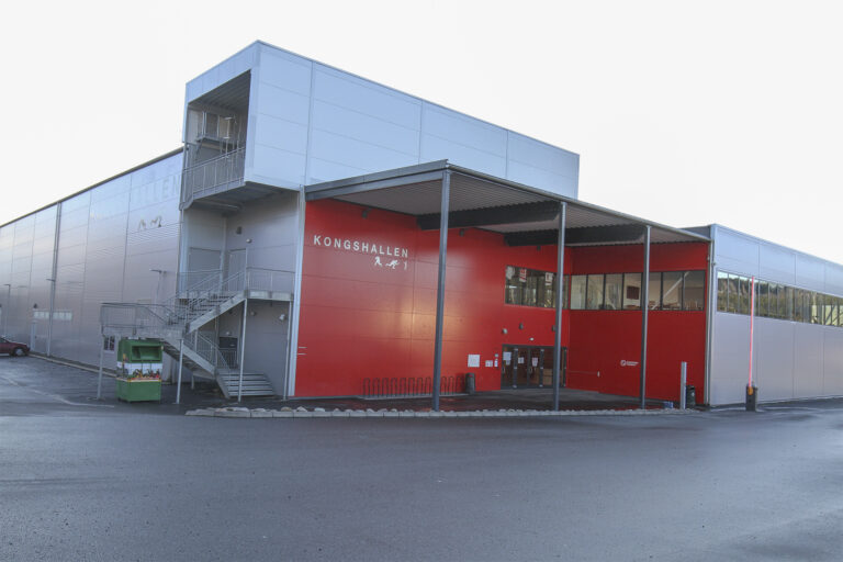 Kongshallen må legge is tidligere i år, mener idrettsrådet i Kongsvinger. Siden pandemien har medlemstallene stupt for idrettene i hallen.
