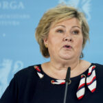 Statsminister Erna Solberg under pressekonferanse tirsdag om koronasituasjonen.