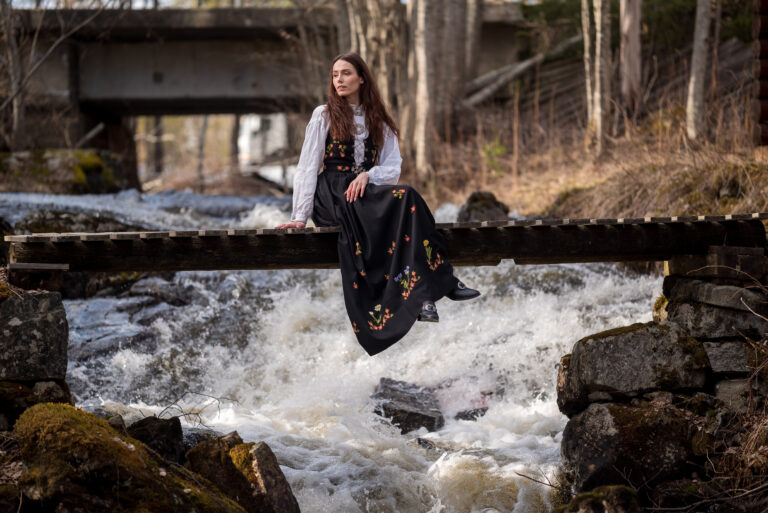 – Jeg er veldig glad for at jeg fikk vokse opp der jeg gjorde, for jeg er veldig glad i skogen, forteller Angelika Catharina Dybendal Kristiansen.
