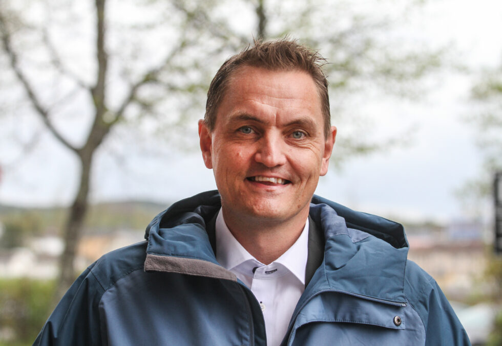 Henrik Mohn retter en solid bredside mot egen partiledelse i Mitt Kongsvingers portrettprogram på web-TV. Nå vurderer han å stille som uavhengig representant i kommunestyret i de to siste årene av perioden.