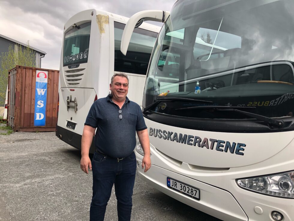 Erik Storeide kommer med gladnyheten om at det endelig blir ekspressbuss til Oslo og Gardermoen igjen.