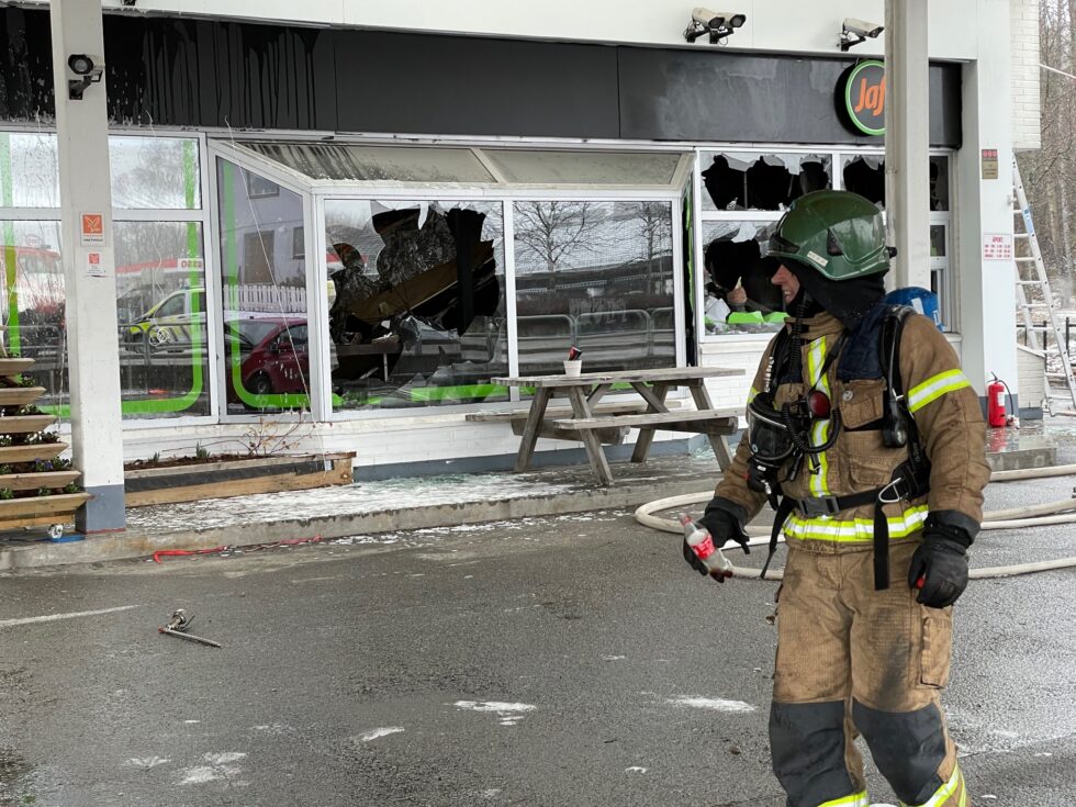 Lokalene til Jafs, ved den gamle Shell-stasjonen ved Gjemselund, ble totalskadet i en brann i april.