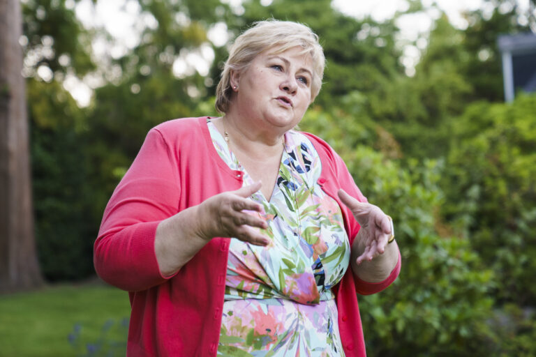 Statsminister Erna Solberg (H) mener Norge ligger godt an med tanke på videre gjenåpning.