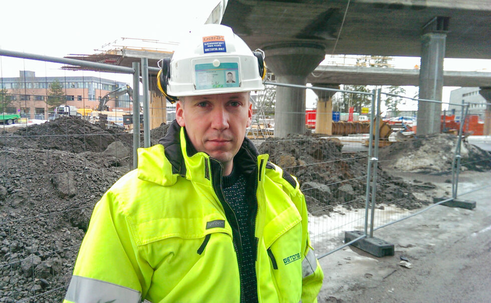 Stefan Skjæret, teknologisjef i Betong Øst, er glad for samarbeidet de når har fått i stand med Leca om lettbetong.