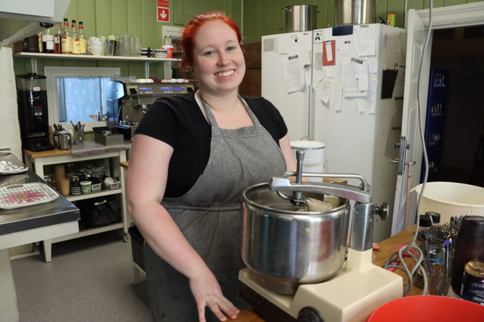 Marianne Mæland var ikke mer enn 22 år gammel da hun tok over gamle Balchen. I en alder av nå 31 står hun støtt med begge bein i kafébransjen som daglig leder av Hos Marie.
