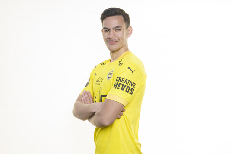 Spillerportrett av Lillestrøms Josef Brian Baccay.