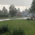 Borte i det fjerne reiste oppholdsværet, og mørke skyer tok over. Slik må vi regne med at det blir de neste dagene, tror Meteorologisk Institutt.
