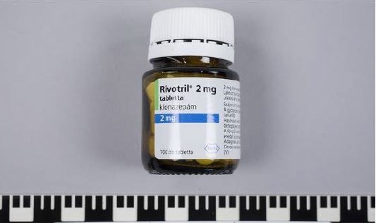 Rivotril-tabletetter, som på gata kan selges for 2,6 millioner kroner, ble beslaglagt på Riksåsen i fjor sommer. Dette bildet er fra et tilsvarende beslag som Øst politidistrikt omtalte i mars i år.