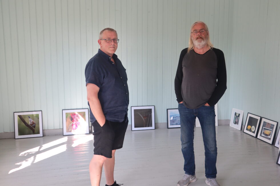 Fotografene Asle Rånå og Lasse Svenson stiller ut noen av sine bilder på Varaldskog skole førstkommende helg og neste helg.