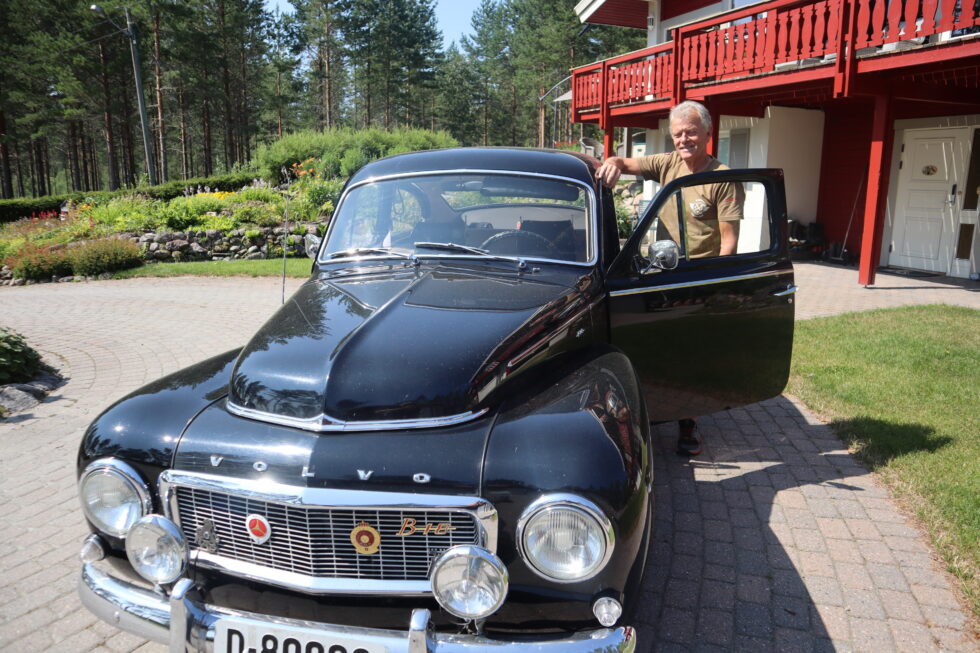 Bildilla har han fortsatt, i garasjen hjemme på Tangen har Tor Solbergseter flere fine gamle Volvoer.