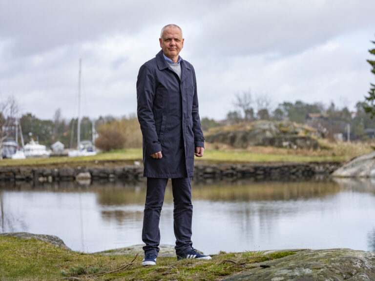 Overlege Preben Aavitsland i FHI mener vi har god kontroll på pandemien i Norge, men på grunn av deltavarianten ber han oss være på vakt.