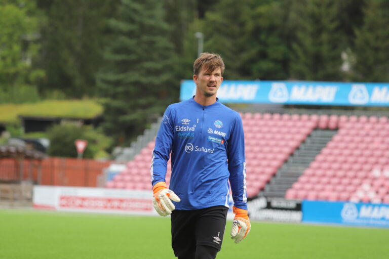 August Strömberg, med fortid fra det svenske U21-landslaget og spill i Allsvenskan, er klar for KIL. – Jeg spiller mot Hødd hvis trenerne vil, sier han.