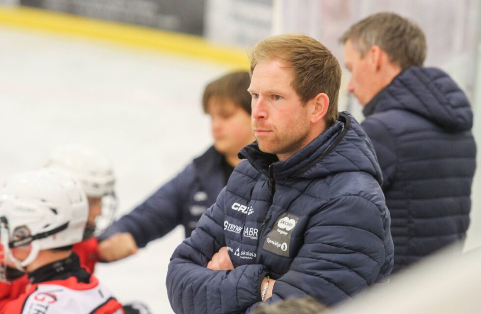 Tor Ole Tangen fra Kongsvinger ble tatt ut som ekstratrener til U20-landslagets oppkjøring til hockey-VM.
