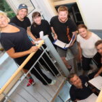 Belinda Mellum (t.v.), Harald Engan, Isabel Christine Andreasen, Sten Bjørge Skaslien Hansrud, Elin Bergly Almvik, Espen Furuseth og Per Lunder er ferdige med møter på Teams, og innstilt på å fylle opp Rådhus-Teateret.