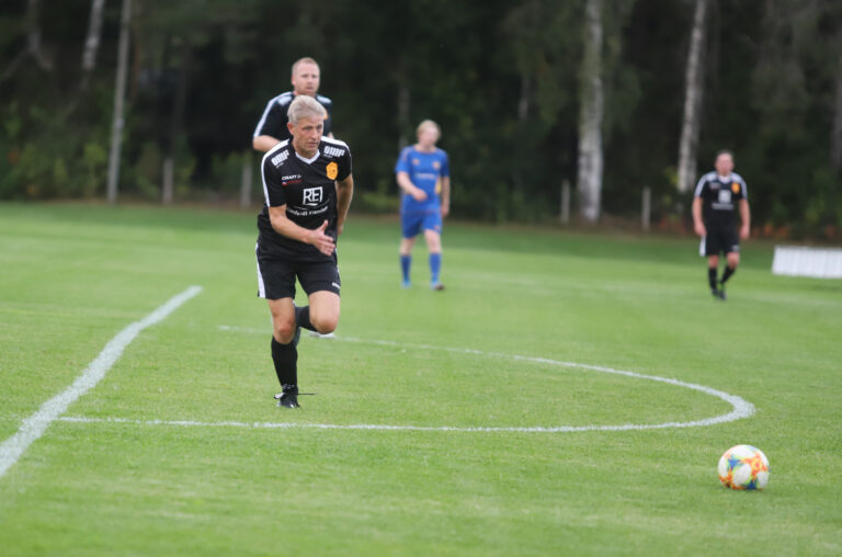 Steinar Roland brukte bare fem minutter på å score årets første mål.