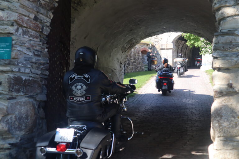 Mer enn 80 motorsykler av merket Harley Davidson inntok søndag Kongsvinger festning