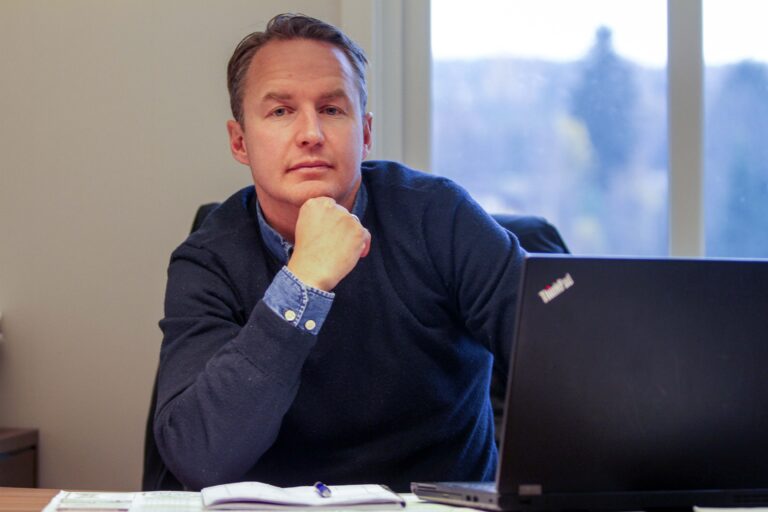 Espen Nystuen og KIL Toppfotball har sendt brev til kommunen og hevder at forholdene på Gjemselund ikke vil kunne godkjennes for toppfotball om KIL rykker tilbake i OBOS-ligaen neste sesong.